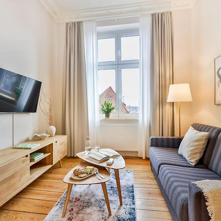 Apartments Am Bahnhof 施特拉尔松德 外观 照片