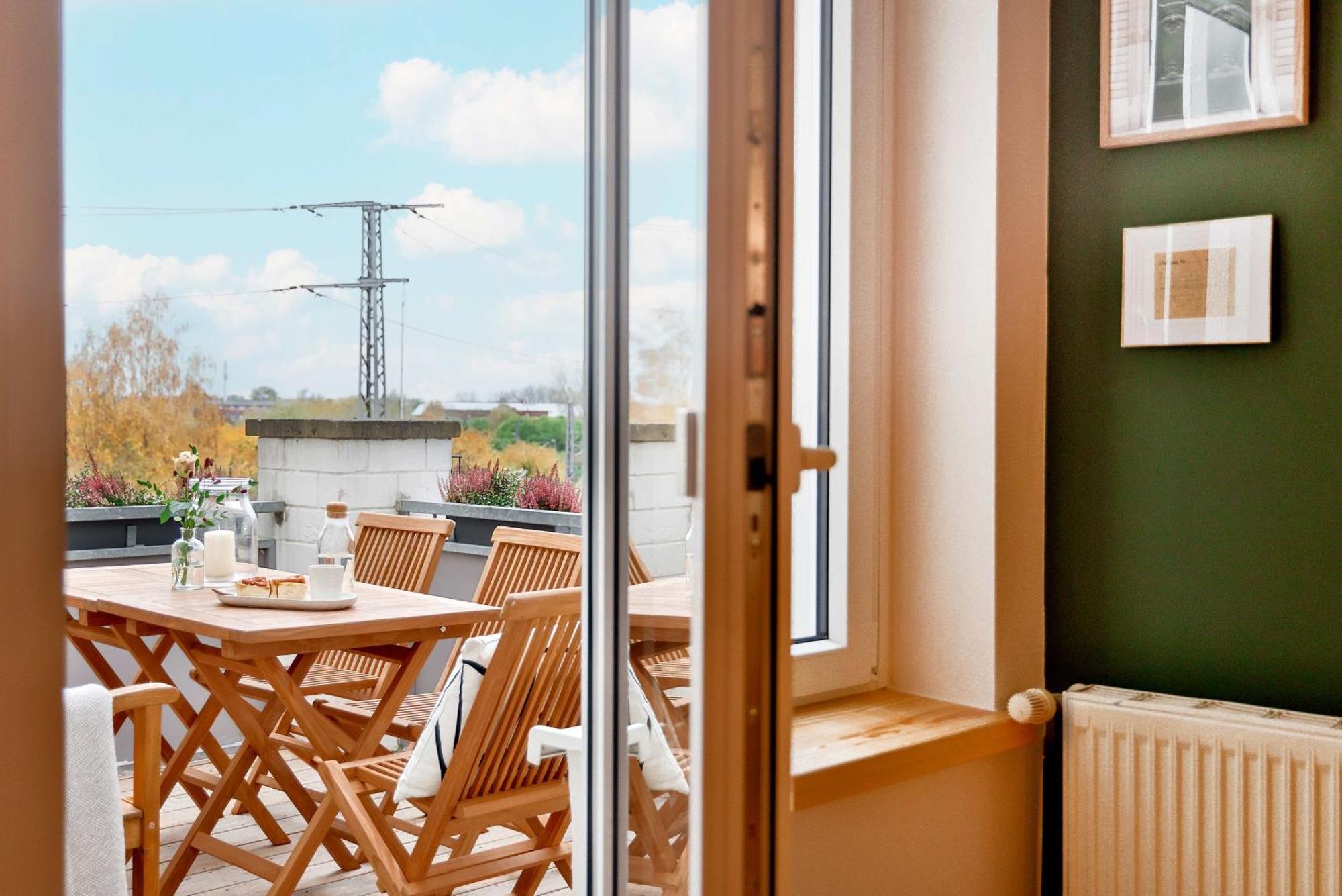 Apartments Am Bahnhof 施特拉尔松德 外观 照片