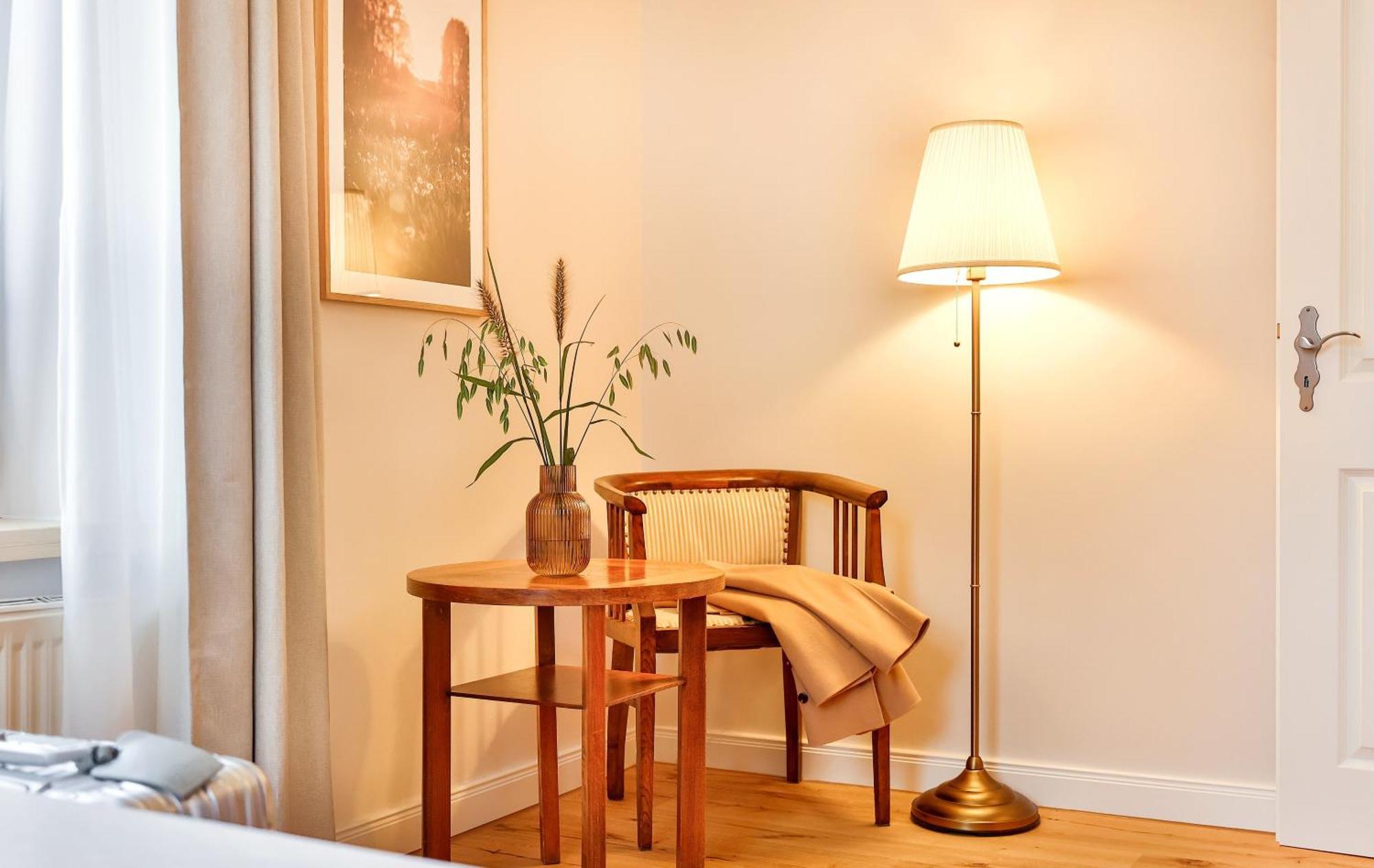 Apartments Am Bahnhof 施特拉尔松德 外观 照片
