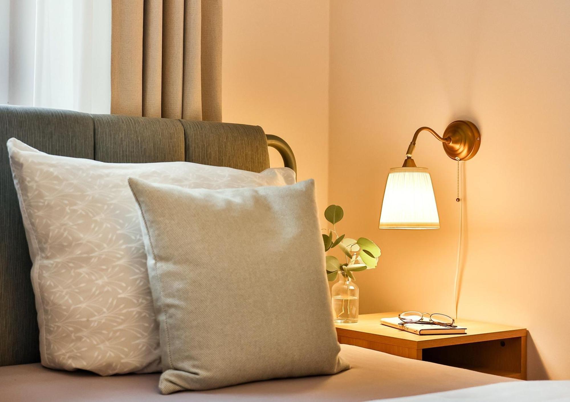 Apartments Am Bahnhof 施特拉尔松德 外观 照片